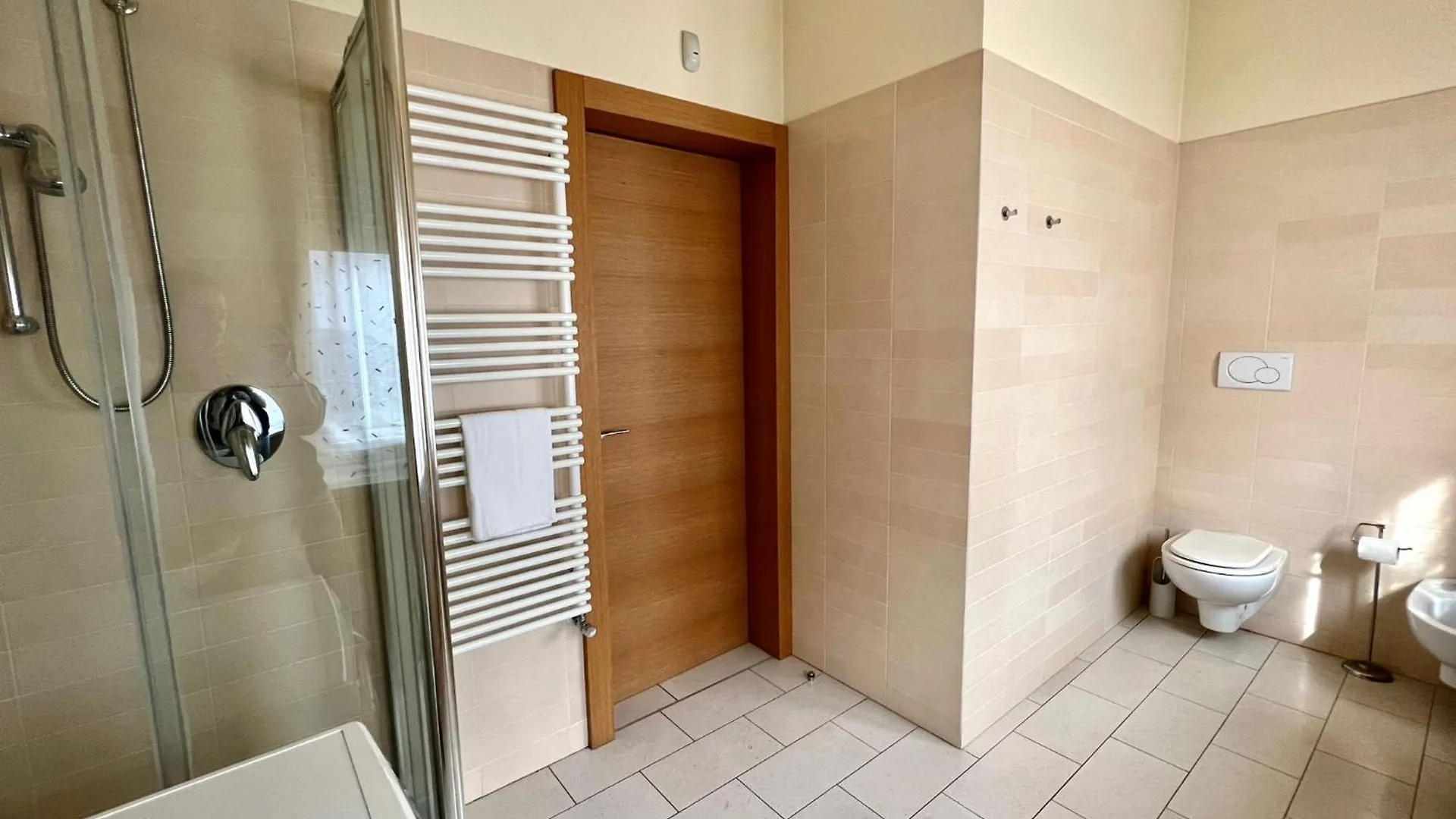 Bergamoinhouse Airport Hotell Pensionat